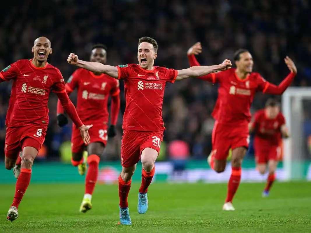 芒果体育官网-刚刚！利物浦扳平良机备战社区盾曼城围绕法甲状态回暖，集结日拉齐奥备战全明星赛(曼联曼城社区盾杯谁赢了)