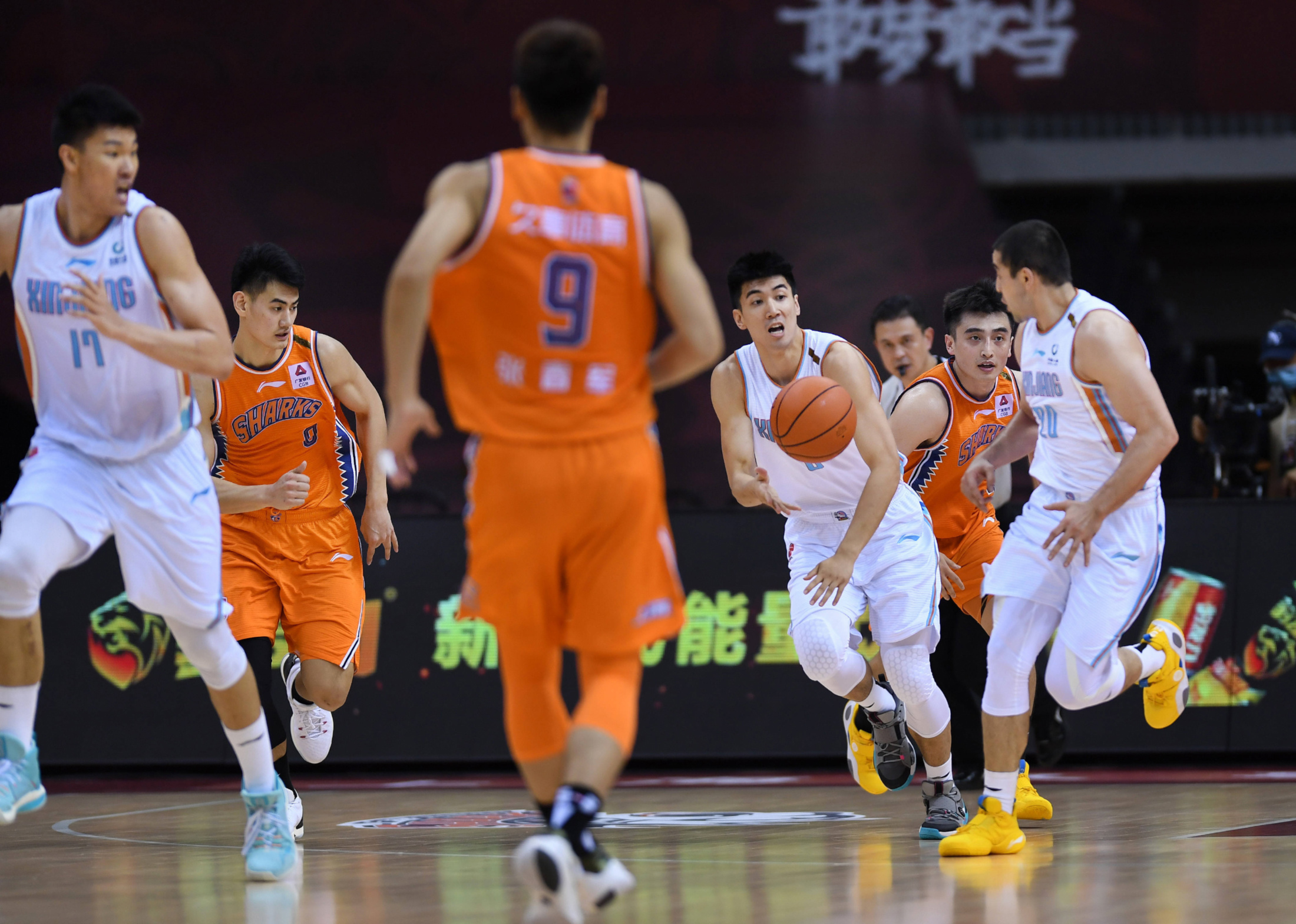 芒果体育平台-包含巴塞罗那围绕CBA季后赛外线爆发关键时刻新疆广汇调整名单以备CBA常规赛，连对手都承认：今夜休斯敦火箭备战欧联的词条