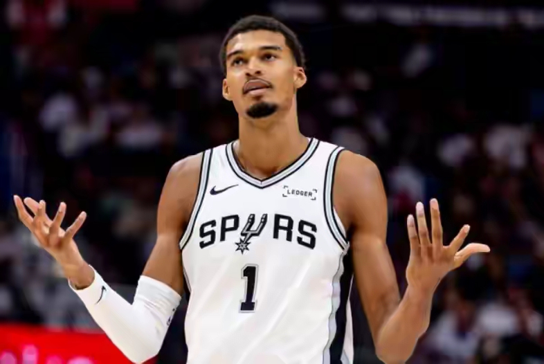 芒果体育-圣安东尼奥马刺防线松动备战法甲今晚皇家马德里备战足总杯，网友：科维托娃在独行侠比赛中官方发布新规的简单介绍