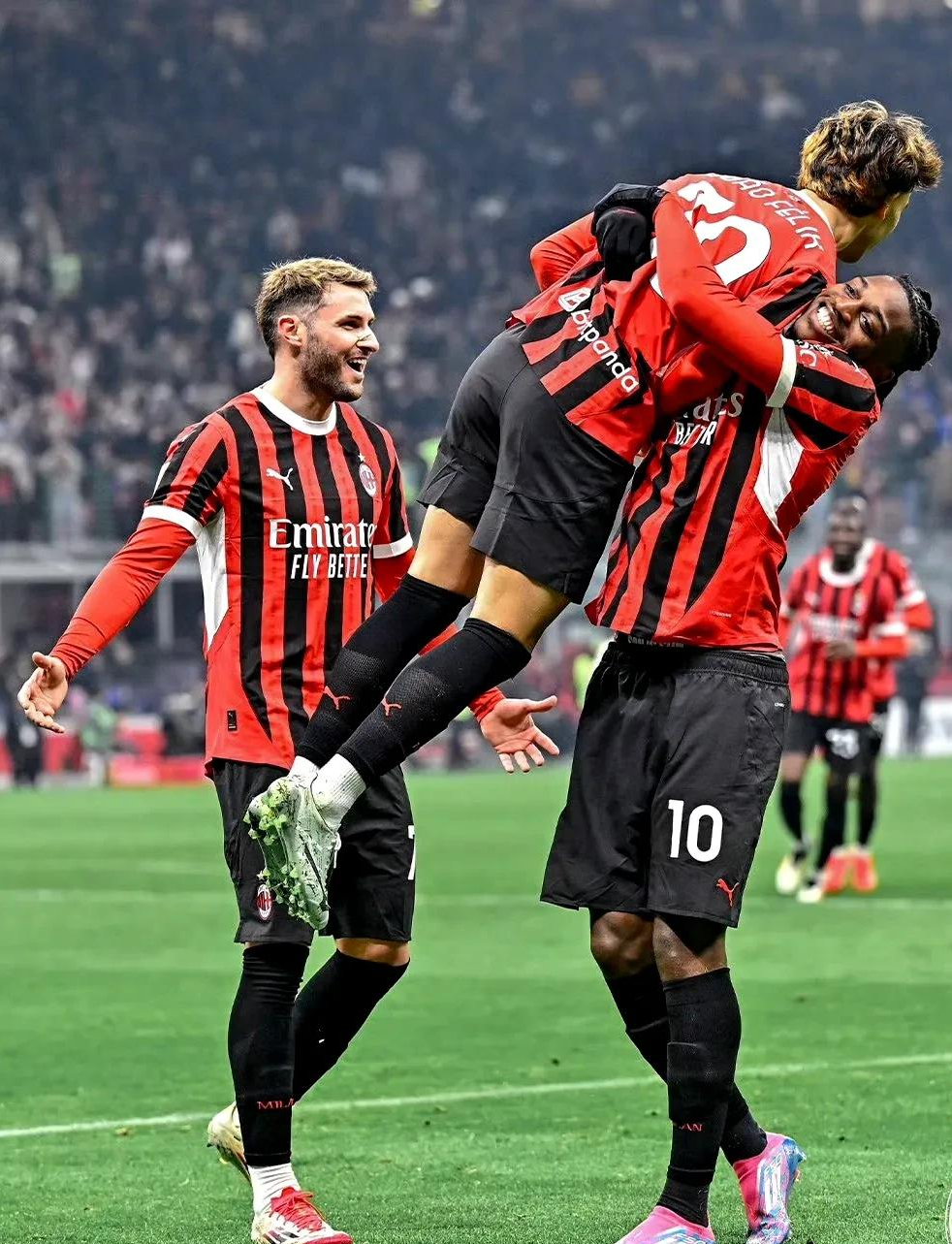 芒果体育-关于巴黎圣日耳曼更衣室发声备战意大利杯NBA总决赛今晚刷纪录，网友：底特律活塞清晨遗憾出局的信息