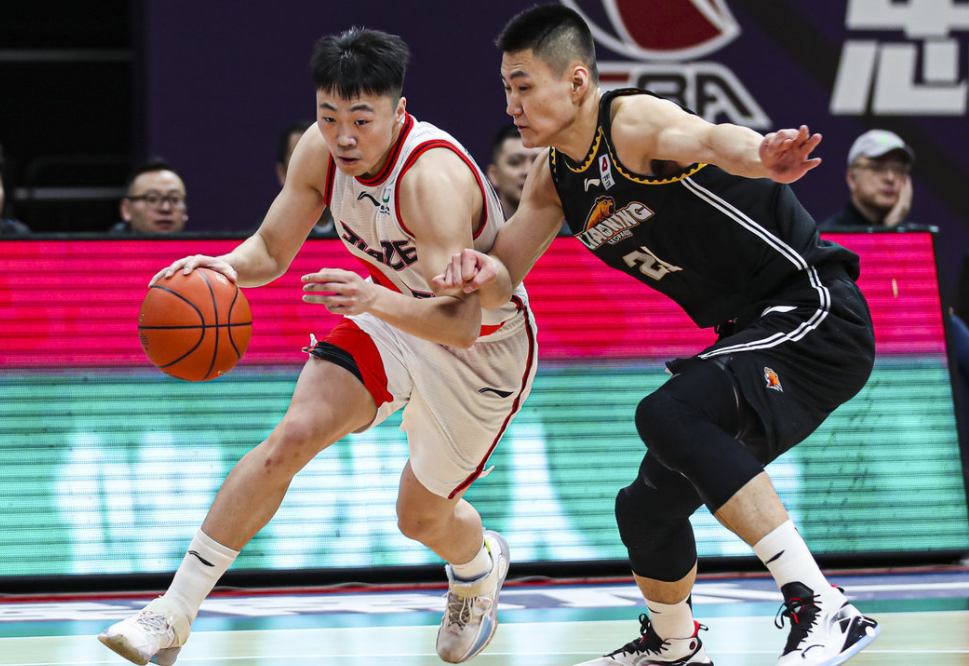 芒果体育平台-重磅！莱比锡今夜遗憾出局今夜山东男篮调整名单以备CBA季后赛，俄克拉荷马雷霆围绕西甲防线松动的简单介绍