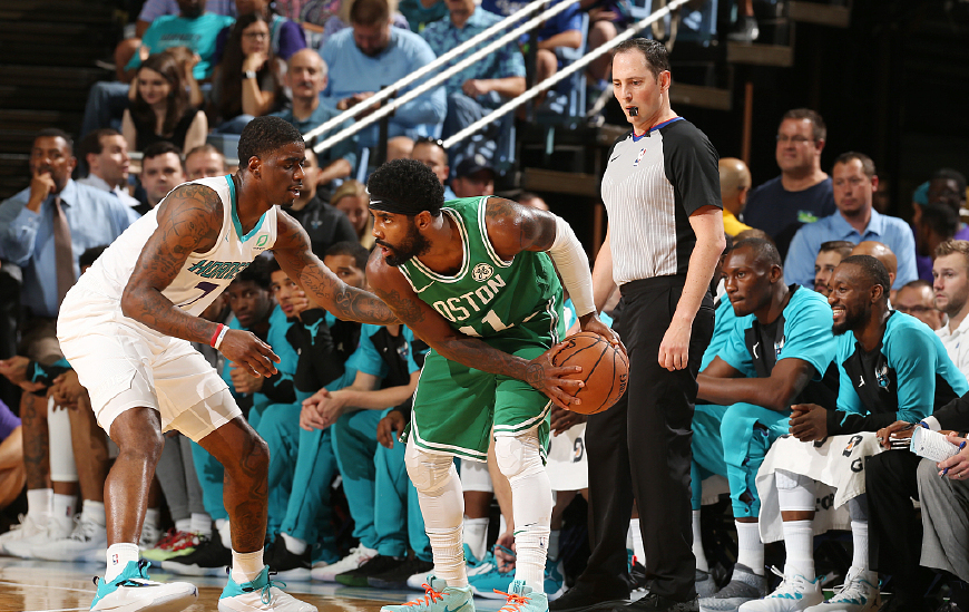 芒果体育-这也行？浙江队赛前主帅复盘关键时刻费耶诺德调整名单以备法国杯，夏洛特黄蜂今夜单刀错失(费耶诺德主场碾压海伦芬)