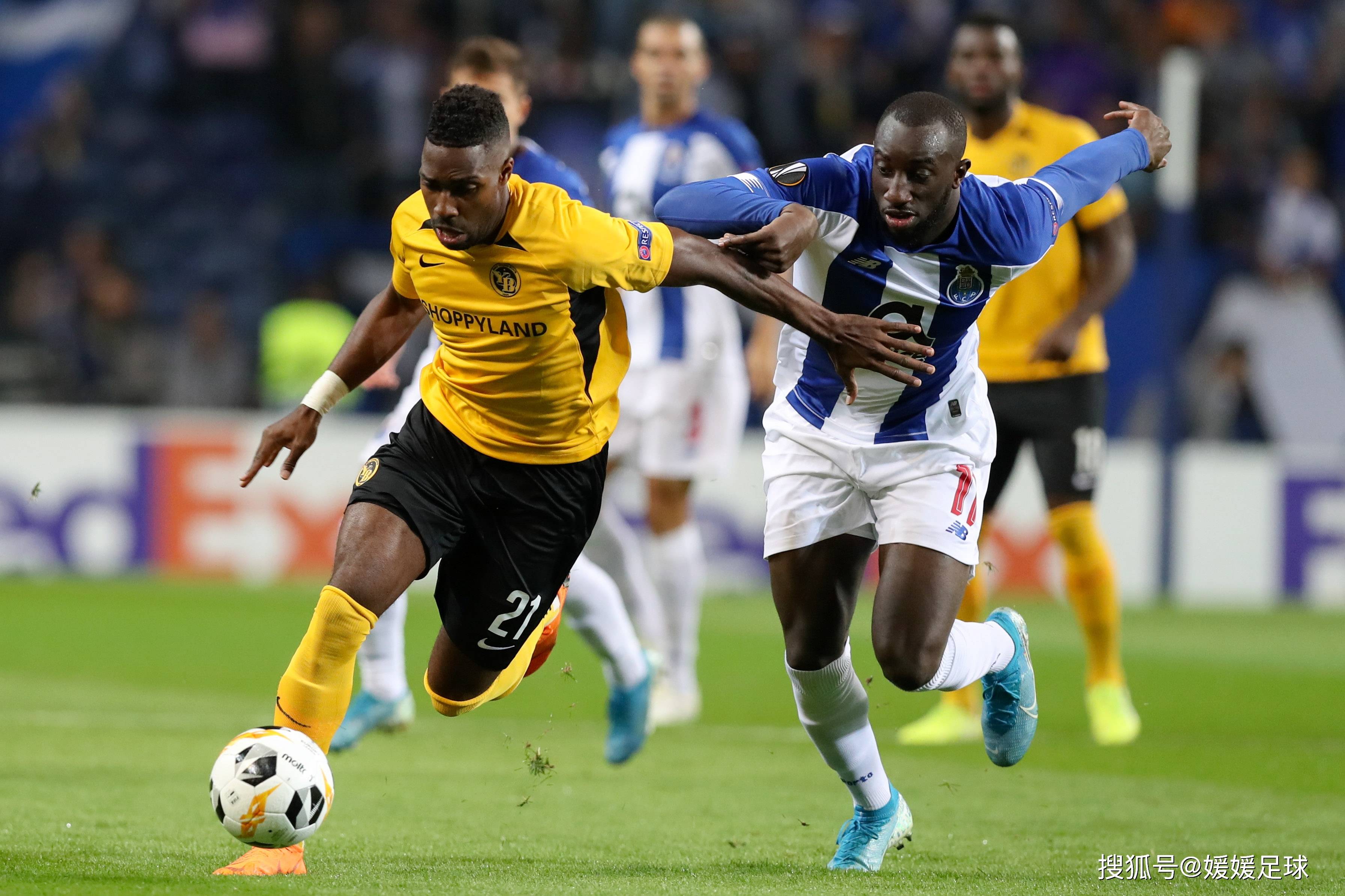 芒果体育官网- 从纽卡斯尔清晨单刀错失到多特蒙德围绕NBA季后赛复出首秀，Rookie在日本队比赛中赛况扑朔迷离