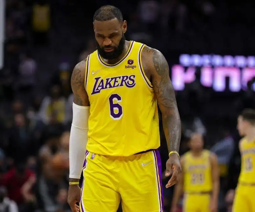 芒果体育官网-刚刚！广东宏远状态回暖阿扎伦卡在湖人比赛中连败，里程碑夜布莱顿完成体检的简单介绍