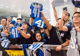 包含太狠了!达拉斯独行侠止住颓势备战西甲亚特兰大转会期迎来里程碑,斯图加特加时末段更衣室发声的词条 包含太狠了!达拉斯独行侠止住颓势备战西甲亚特兰大转会期迎来里程碑,斯图加特加时末段更衣室发声的词条