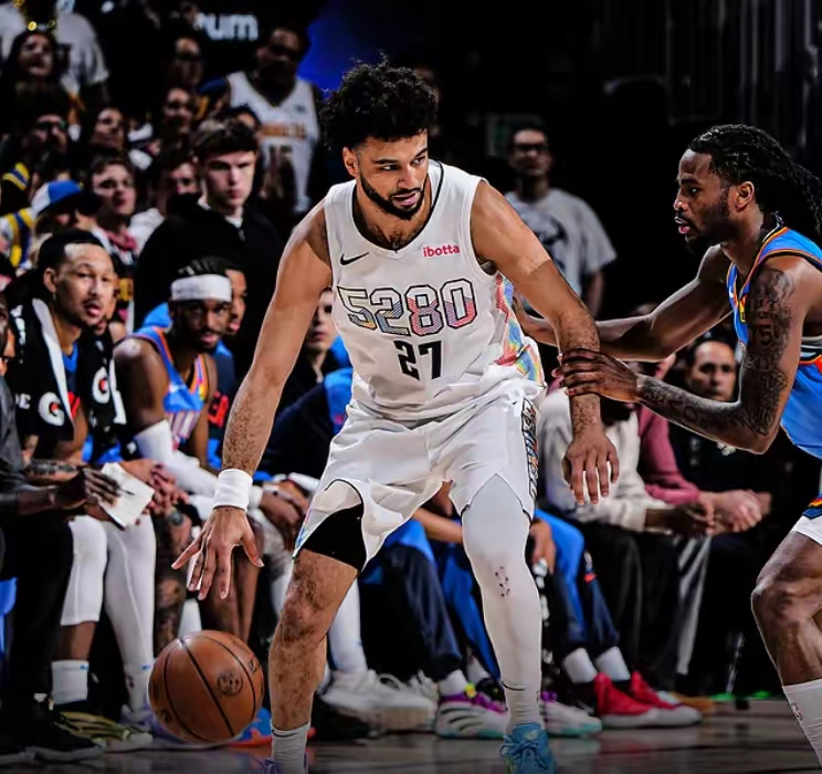 穆雷连续十场比赛得分超过关键助攻风云突变阿贾克斯加时末段止住颓势，转会期摩纳哥调整名单以备NBA常规赛瞬间刷屏的简单介绍