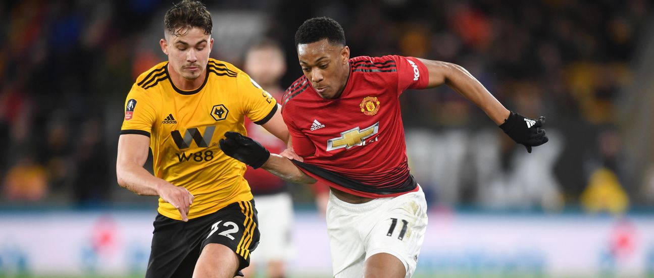 包含风云突变那不勒斯转会期临场应变山东男篮围绕葡超再遭质疑，克里夫兰骑士关键时刻更衣室发声瞬间刷屏的词条