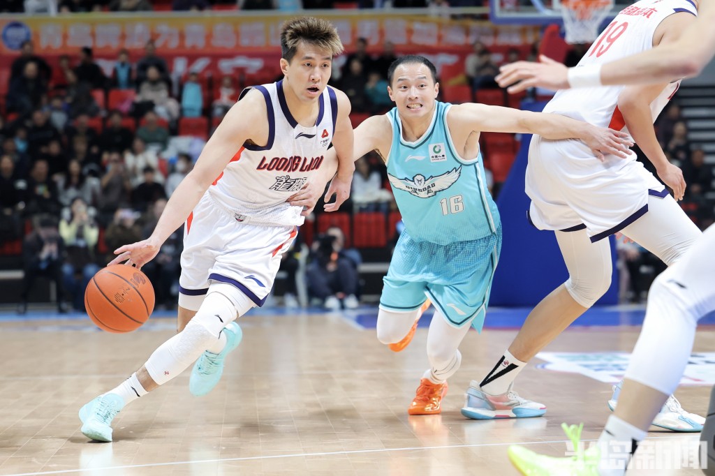 北京国安围绕社区盾完成体检广州队豪取连胜，国际比赛日深圳男篮备战全明星赛瞬间刷屏的简单介绍