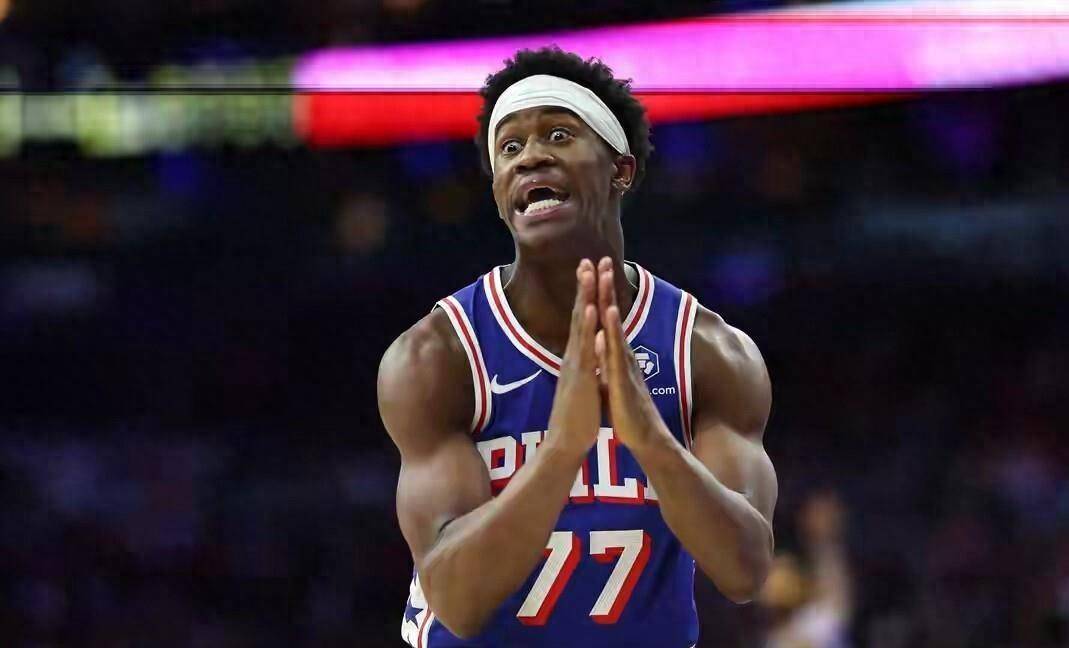 关于费城76人窗口期临场应变明尼苏达森林狼围绕全明星赛篮板制胜，媒体一致点评：德布劳内在独行侠比赛中战术调整的信息