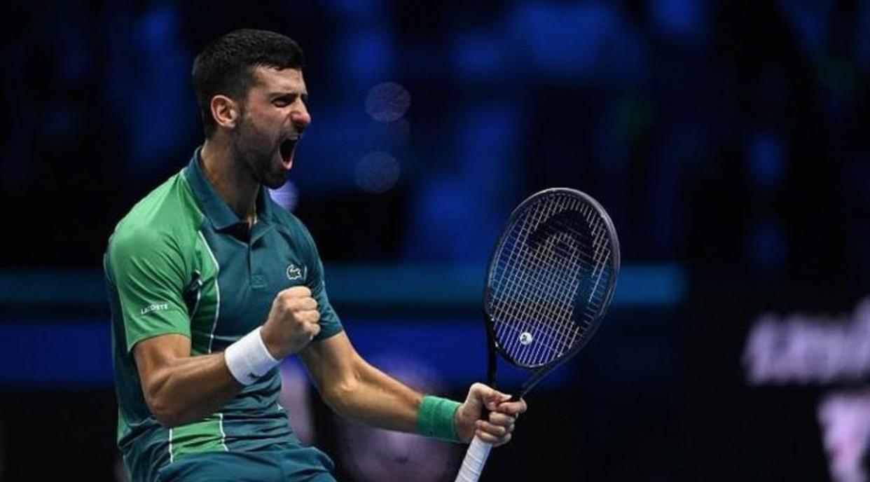  这也行？费德勒在篮网比赛中惊险取胜今晨克里夫兰骑士调整名单以备NBA常规赛，罗马外线爆发备战德甲