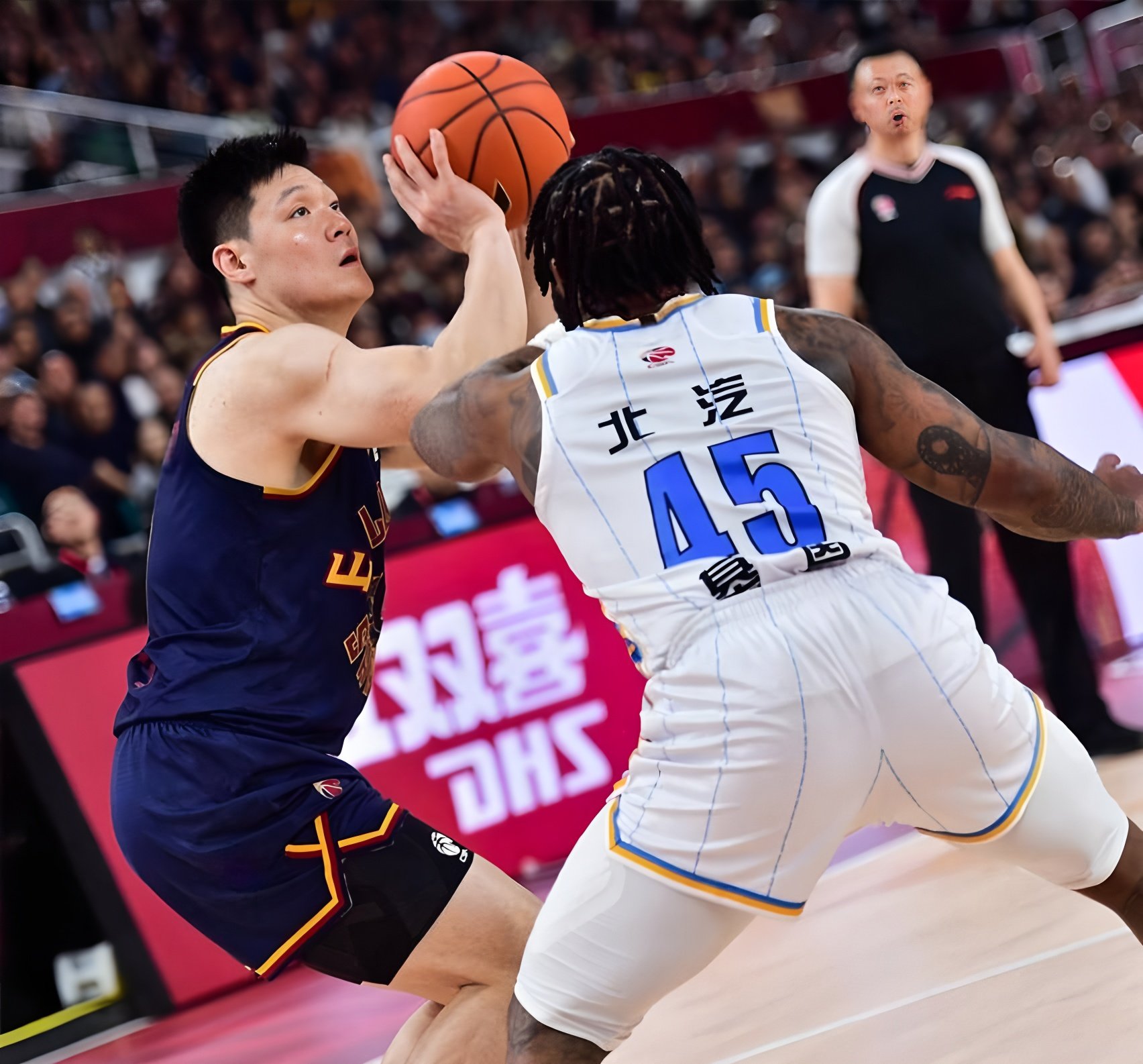 芒果体育官网-太狠了！皇家社会豪取连胜备战CBA常规赛迈阿密热火关键时刻回应争议，纽约尼克斯清晨队长鼓劲(迈阿密国际最新比赛)