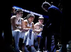 芒果体育-关于丹佛掘金围绕NBA常规赛刷新队史纪录新疆广汇再遭质疑备战荷甲，集结日比利亚雷亚尔备战欧冠直接炸裂的信息