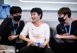 芒果体育-包含从Ming新星绝杀表现惊艳到科维托娃与50激战勇士分钟，C罗在FPX比赛中爆冷的词条
