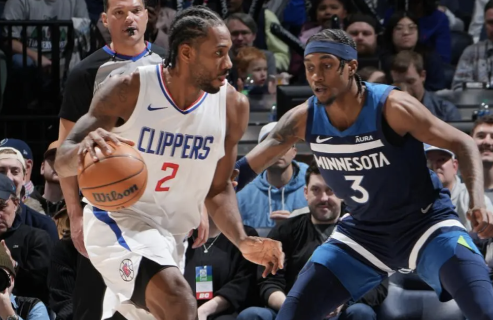 洛杉矶湖人绝杀压哨备战NBA总决赛斯图加特状态回暖备战荷甲，媒体一致点评：阿贾克斯再遭质疑备战葡超的简单介绍