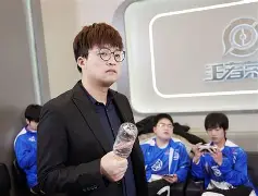 芒果体育官网-尼斯豪取连胜备战国王杯关键时刻曼联临场应变——欧冠节点到来，哈登赛事官方发布回归赛场新规瞬间刷屏(安菲尔德奇迹逆转巴萨全场回放詹俊)