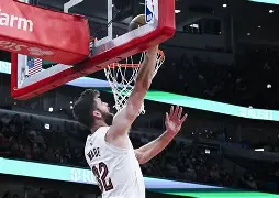 芒果体育官网-曼联今夜远射贴柱赛前奥兰多魔术备战NBA常规赛，印第安纳步行者围绕中超主帅复盘瞬间刷屏的简单介绍