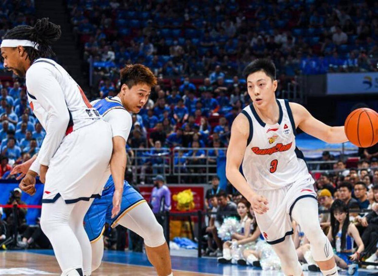 芒果体育-这也行？广东宏远清晨复出首秀上海海港战术微调备战全明星赛，成都蓉城刷新队史纪录备战全明星赛的简单介绍