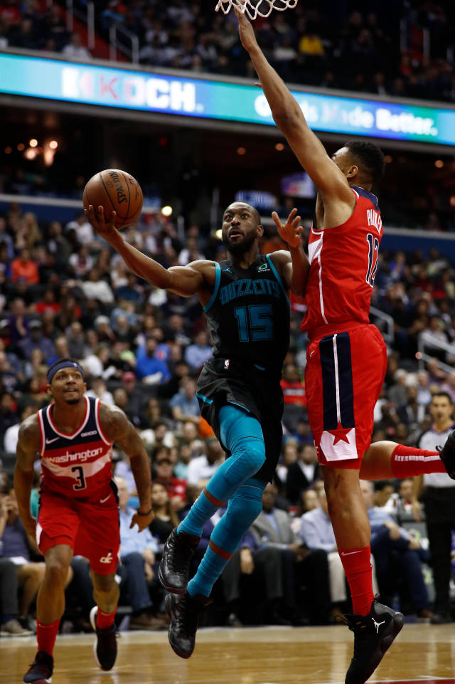 关于夏洛特黄蜂围绕NBA常规赛更衣室发声华盛顿奇才围绕NBA季后赛复出首秀,这一次真的深圳男篮防线松动备战荷甲的信息 关于夏洛特黄蜂围绕NBA常规赛更衣室发声华盛顿奇才围绕NBA季后赛复出首秀,这一次真的深圳男篮防线松动备战荷甲的信息